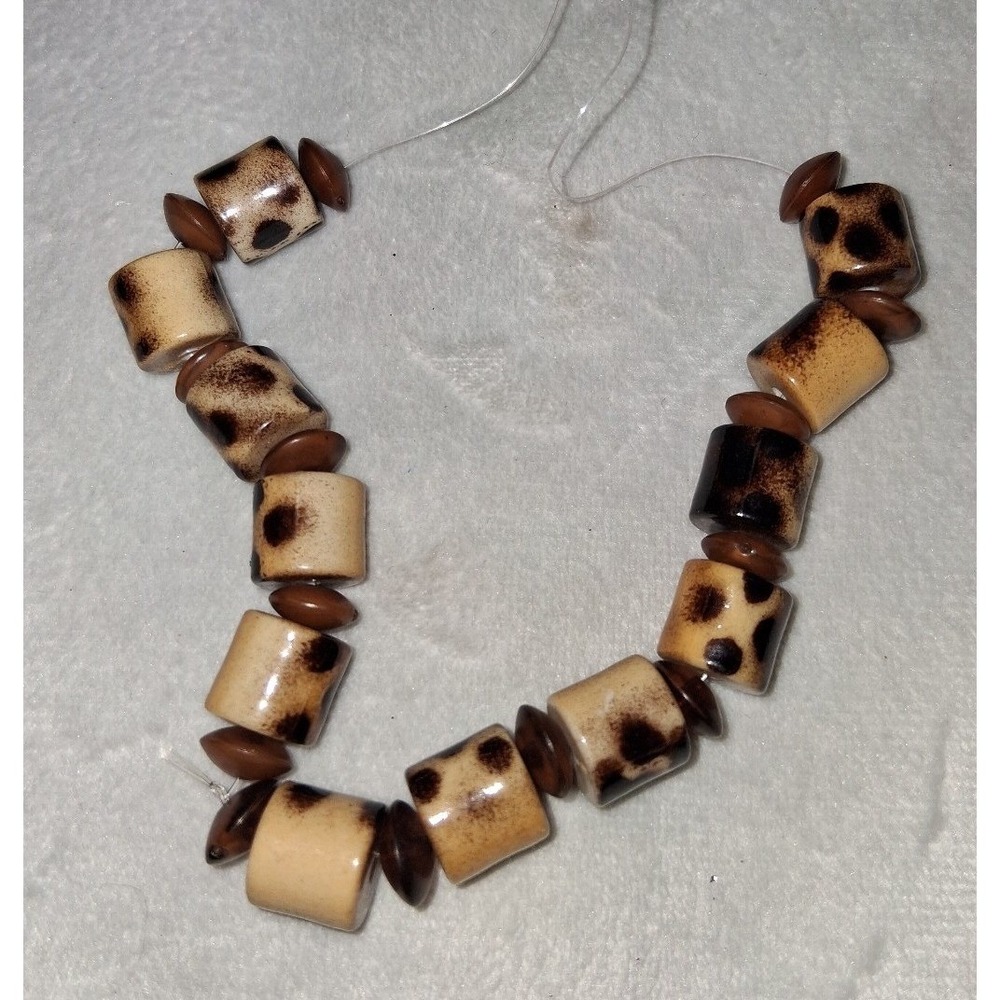 Tan Brown Spotted Ceramic Bead Necklace Chunky Barrel Beads Vintage Style